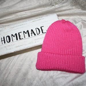 Bright pink handmade knitted beanie NEW Youth